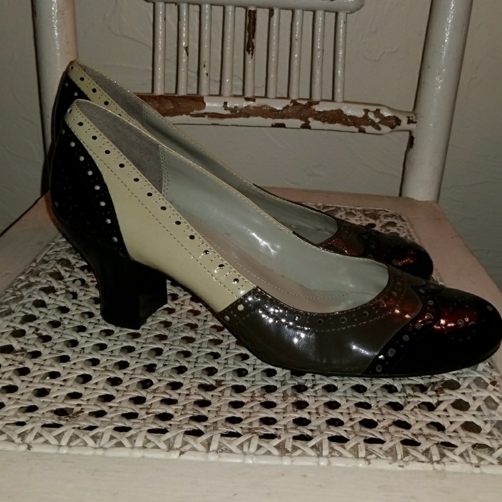 Franco Sarto Patent Pumps